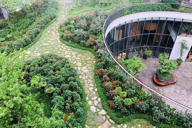 LUXURY SAPA TOUR 2D1N -Stay At 5 Star Hotel-Transfer by sleep bus - What the guide adds to the trip