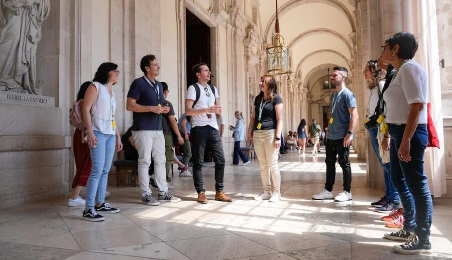 Madrid: 4-Hour Bus Tour with Royal Palace Admission - Paseo del Prado and Madrid’s grand avenues