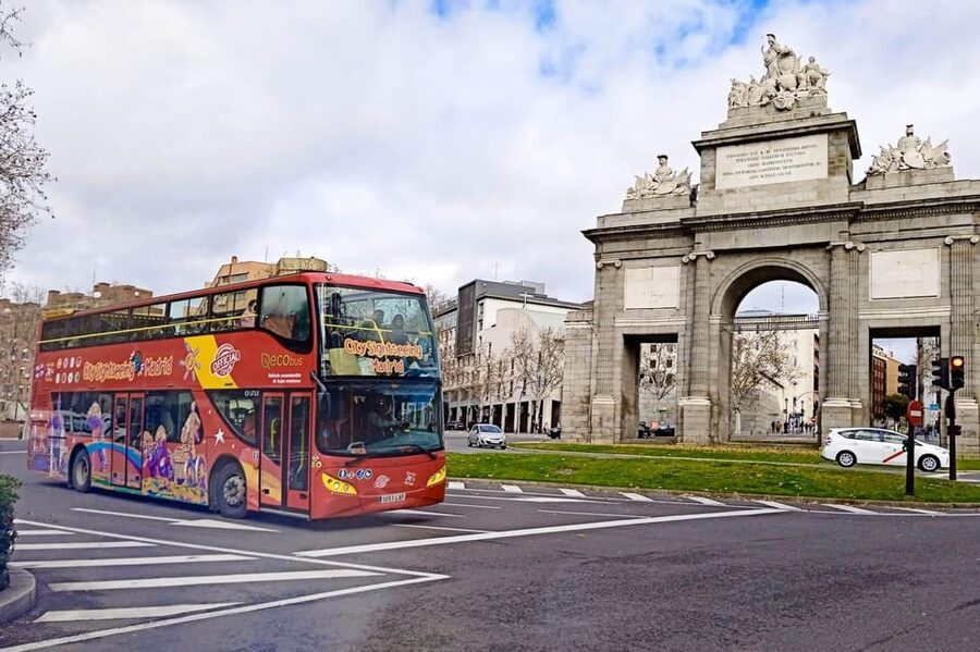 Madrid: Guided Tour to Toledo - The bus ride from Madrid to Toledo