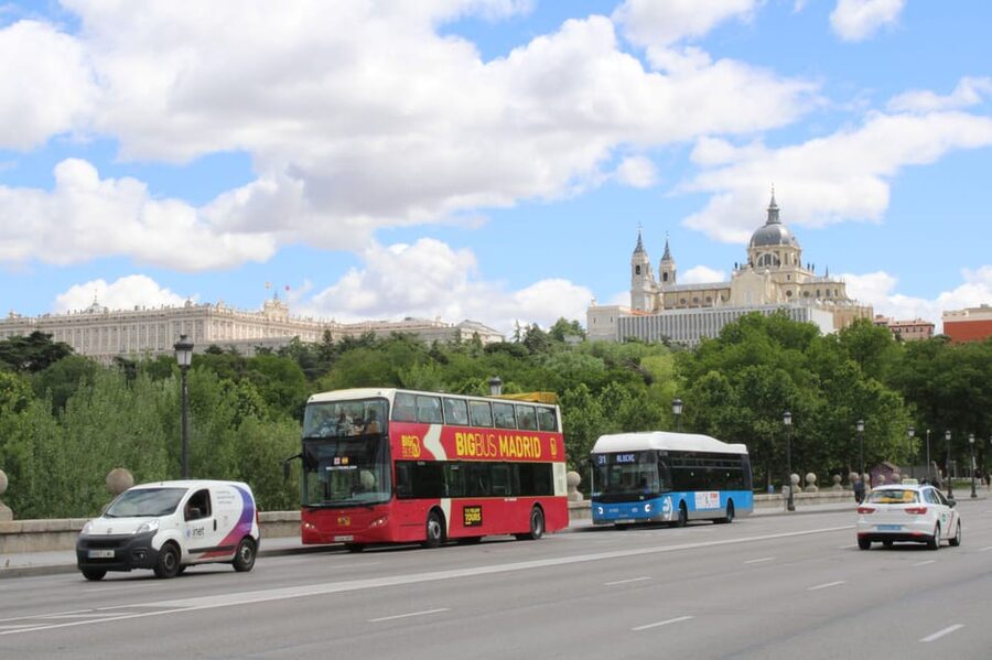 Madrid: Open-Top Big Bus Sightseeing Tour with Live Guide - Starting at Neptuno and the Paseo del Prado