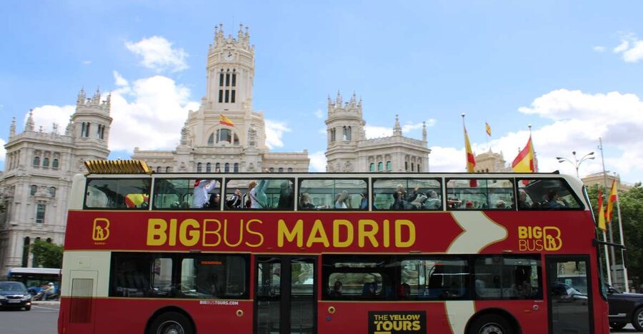Madrid: Open-Top Big Bus Sightseeing Tour with Live Guide - Cibeles Fountain, Cibeles Palace, and Puerta de Alcalá