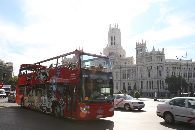 Madrid Panoramic City Bus Tour - Blue Route: royal Madrid, the Prado area, and Gran Vía