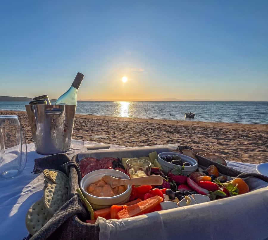 Magnetic Island: West Point Sunset Safari Bus Tour - Key points at a glance