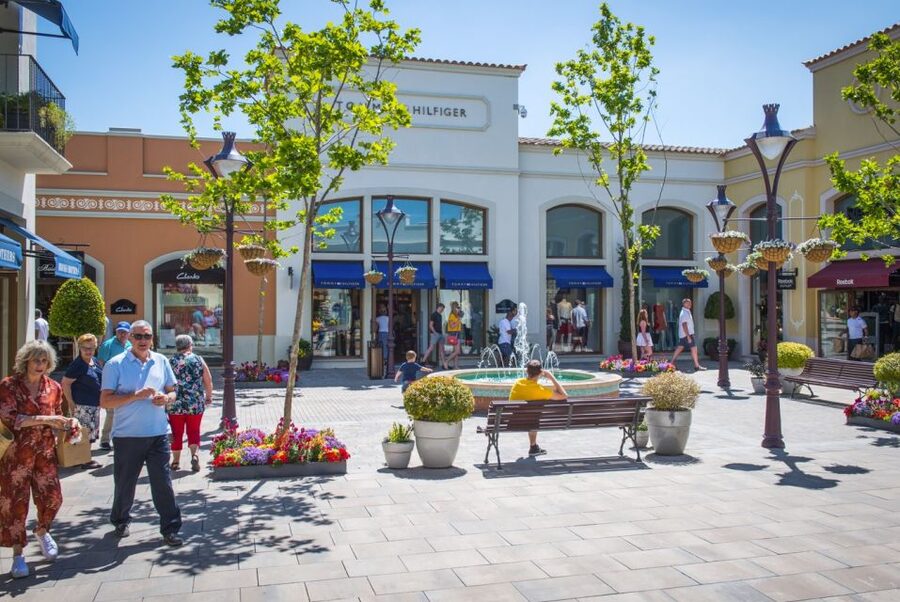 Mallorca: Fashion Outlet Shopping Excursion by Bus - Five hours gives you freedom, but requires a plan