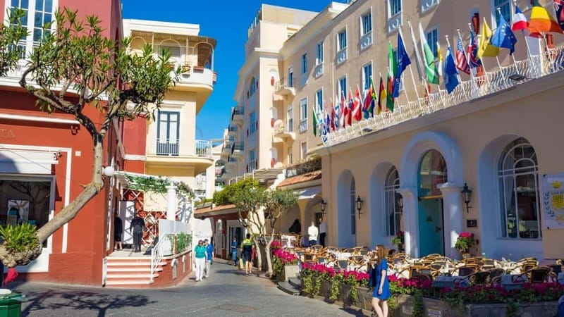 Marina Grande: Guided Capri Island Hop-On Hop-Off Bus Tour - Who should book this experience?