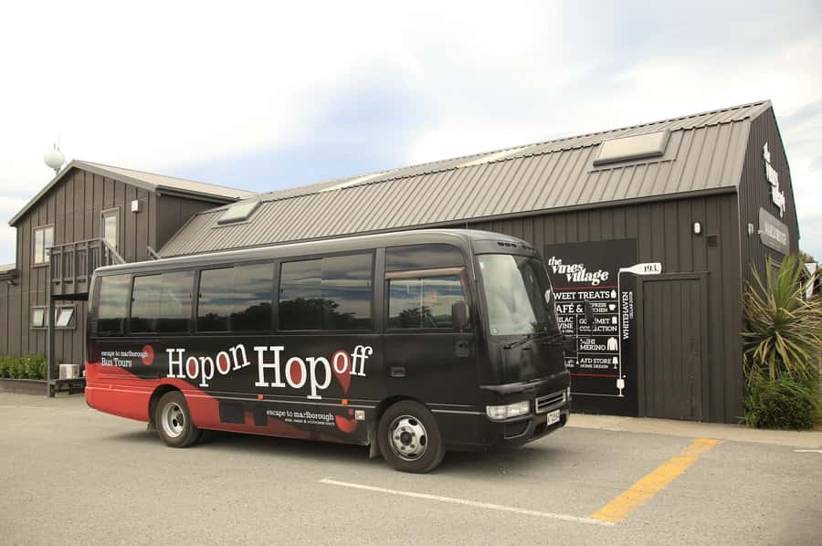 Marlborough: Hop-On Hop-Off Wine, Brewery, and Wonders Tour - Start in Picton or Blenheim