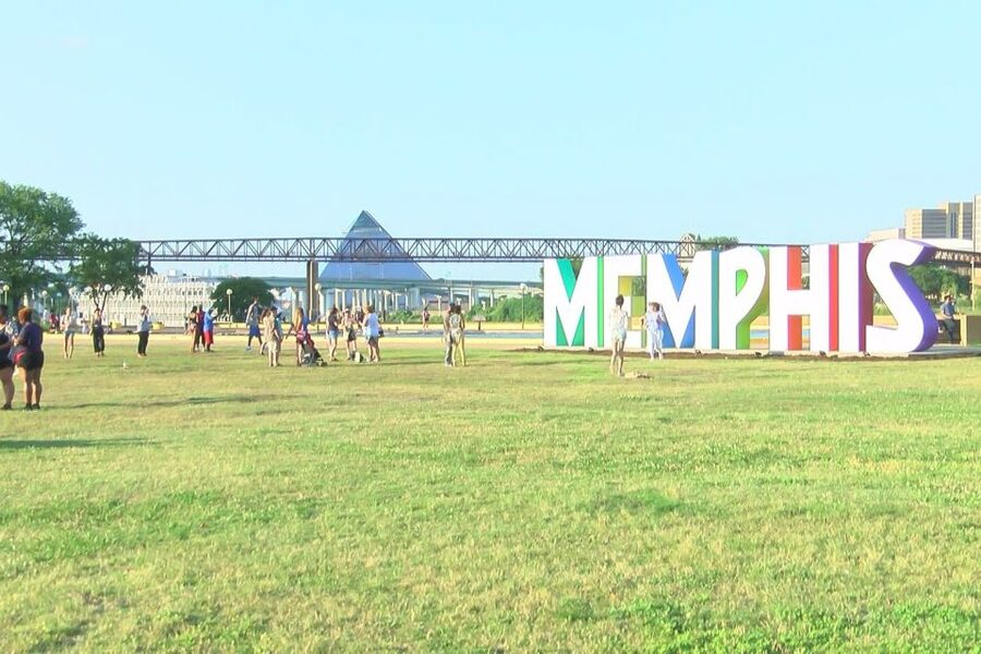 Memphis: Hop-On Hop-Off Sightseeing Bus Tour - First stop, the Ticket Booth and Hard Rock Cafe