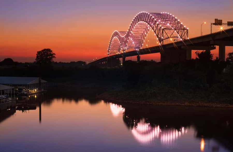 Memphis: True Crime History Bus Tour - Memphis after dark, seen through its crimes