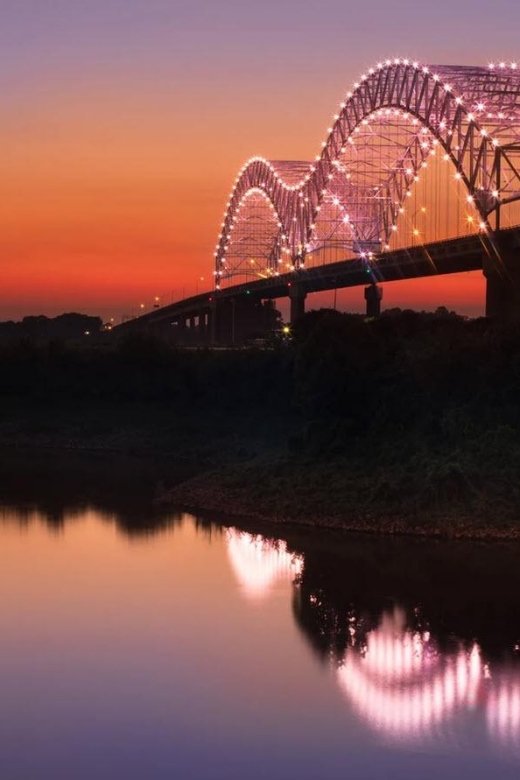 Memphis: True Crime History Bus Tour - Meeting at Alfred’s and handling the parking