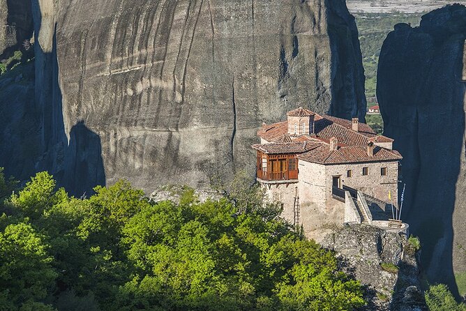 Meteora Full-Day Trip with Guide on Luxury Bus From Athens - Why Meteora works as a day trip from Athens