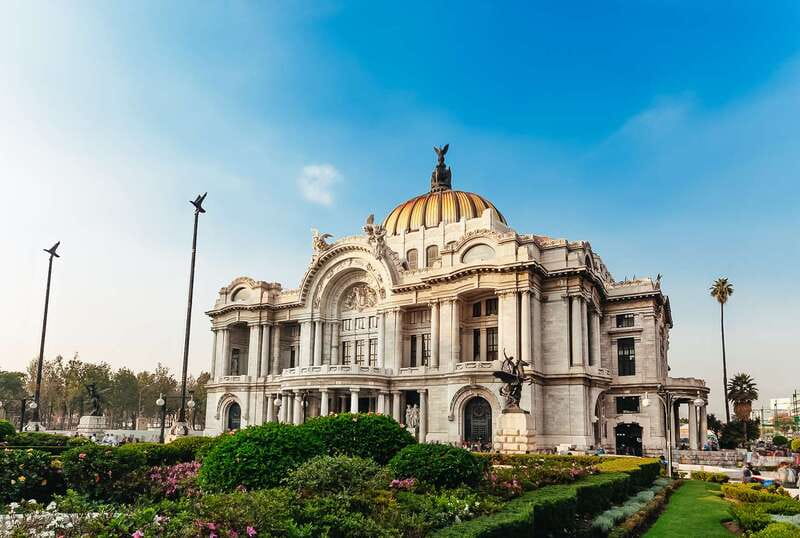 Mexico City: Hop-on Hop-off Bus Tour - Historic Downtown Route: the best place to begin