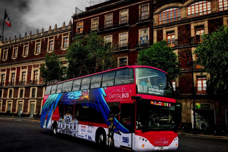 Mexico City: Night Bus Tour - Starting under the lights at the Zócalo