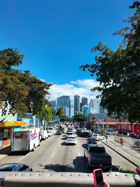 Miami : Bus, Boat & Walking Tour the Ultimate City Discovery - Star Island and Miami’s waterfront homes