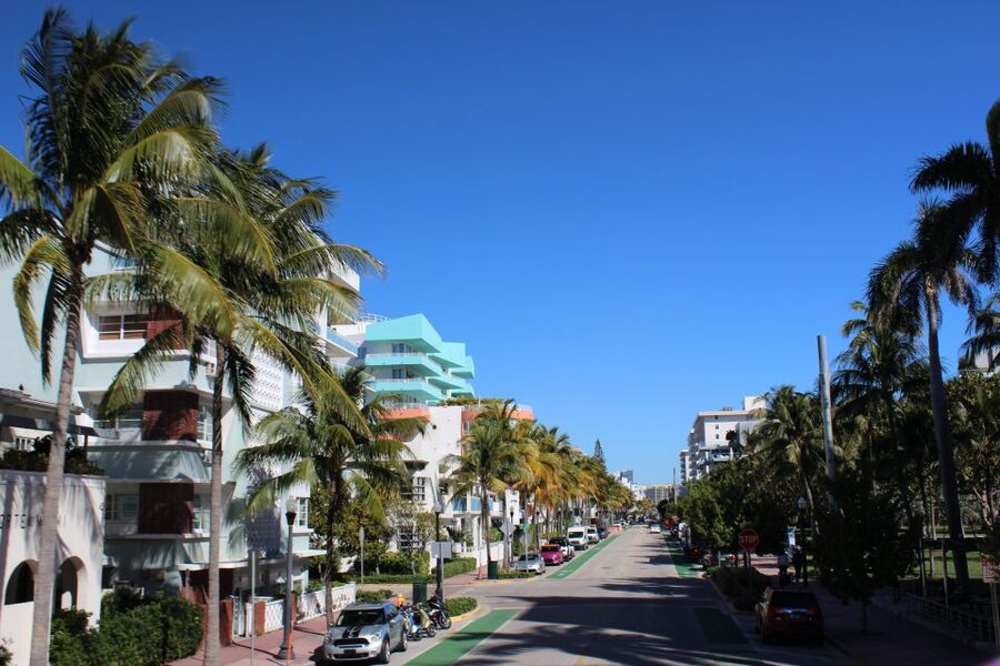 Miami : Bus, Boat & Walking Tour the Ultimate City Discovery - Adding the 2-hour Biscayne Bay boat ride