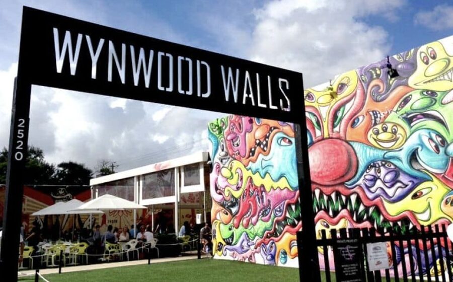 Miami Bus Tour Flamingo Open Air Trolley Bus Tours City Tour - Wynwood Walls and the arts district