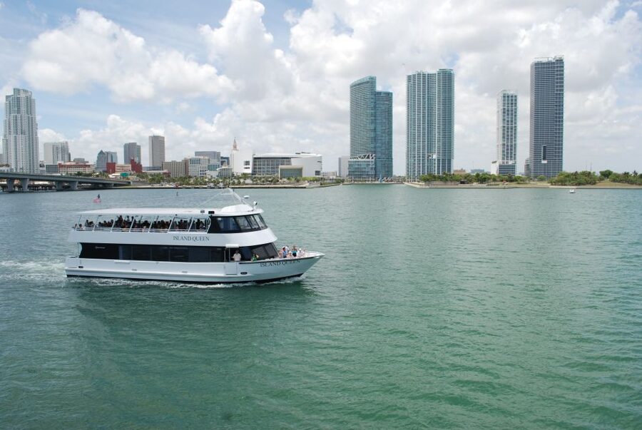 Miami: Hop-on Hop-off Open-top Bus Tour and Optional Cruise - Little Havana: make time to walk