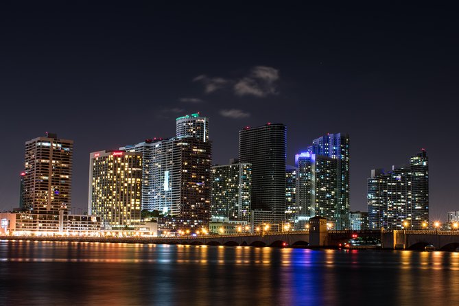 Miami: Open-top Bus Sightseeing Night Tour with Live Guide - Downtown lights and the Kaseya Center