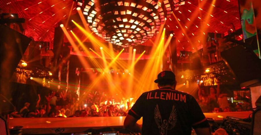 Miami: Party Bus, Club Entry, and Open Bar Night Experience - Key points to know before booking