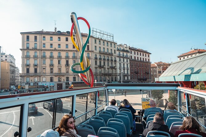 Milan: Best of Skip-the-Line Duomo Rooftops Guided Tour - Managing the guide and audio equipment