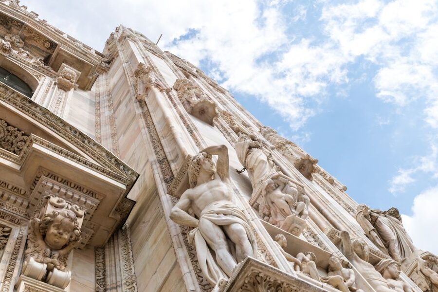 Milan: Duomo & Rooftop Tour with Optional Hop-On Hop-Off Bus - The optional two-day hop-on hop-off bus