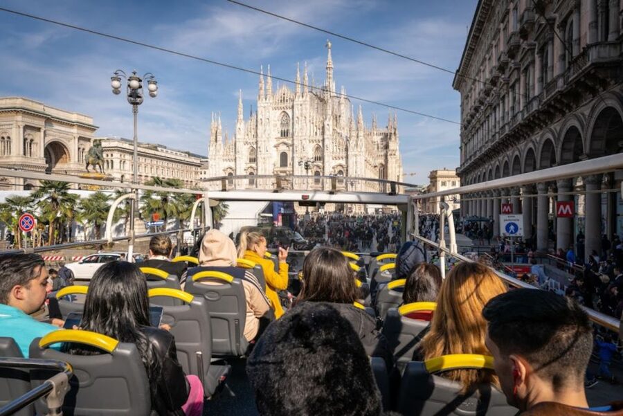 Milan: Gray Line Milan Open Tour Hop-On Hop-Off Bus Tour - Start at the Duomo for the clearest introduction