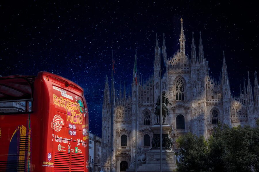 Milan: Night Tour by Bus - Navigli and the lights over the canals