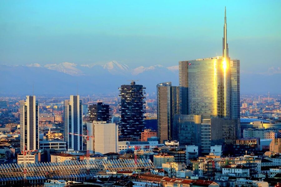 Milan: Night Tour by Bus - Who will enjoy this night loop most