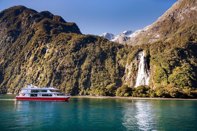 Milford Sound Coach & Cruise ex Te Anau Stunning Views with Lunch - The Te Anau departure makes the day easy