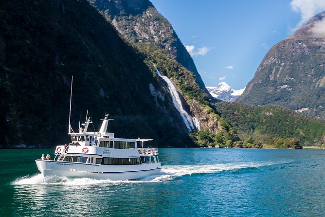 Milford Sound Coach & Cruise ex Te Anau Stunning Views with Lunch - The cruise heads toward the Tasman Sea