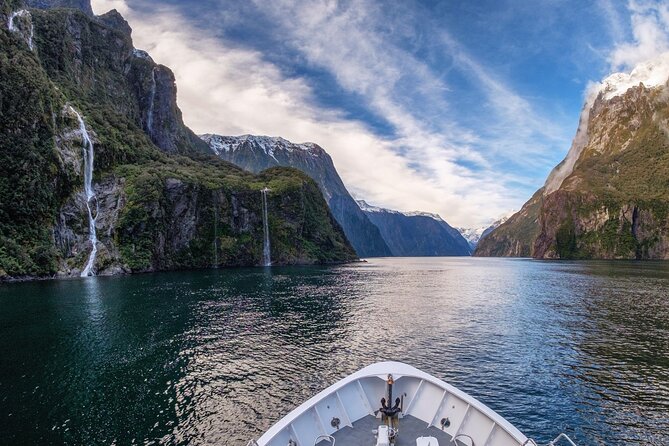 Milford Sound Coach & Cruise ex Te Anau Stunning Views with Lunch - Lunch is useful, with one timing warning