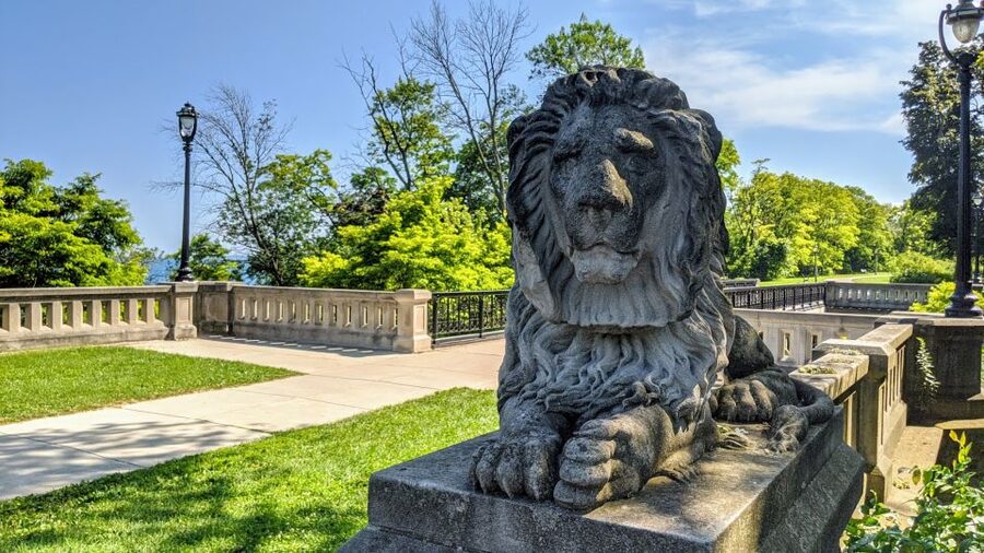 Milwaukee: Sightseeing Bus Tour - Black Cat Alley and Milwaukee’s creative side