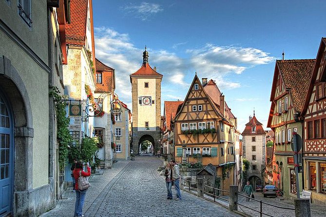 Minibus-Tour von Frankfurt (Main) to Rothenburg (Tauber) - Abholung am Hotel - Is $1,199.70 a fair price for four people?