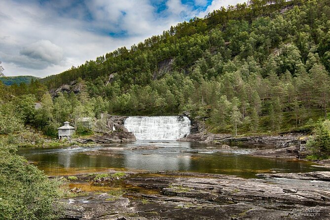 Mostraumen Golden Circle Fjordtour from Bergen – Group or Private - Kallestadsundet and the roadless Veafjord view