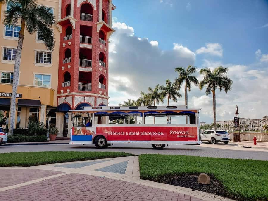 Naples, Florida: Guided Trolley Tour (Hop-On Hop-Off) - Highway 41 can be noisy