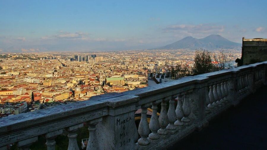 Naples: Hop-On-Hop-Off Bus Tour of Naples - Why a bus works well in Naples