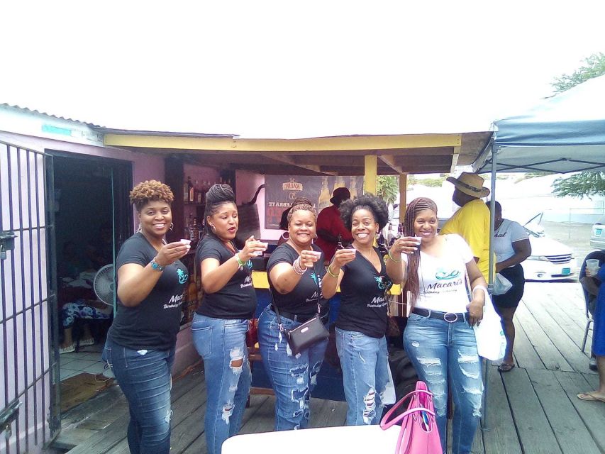 Nassau: Sip, Sample & See, Food & History Bus Tour - The Queen’s Staircase and Nassau’s past