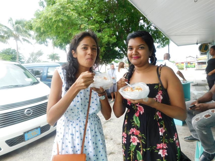 Nassau: Sip, Sample & See, Food & History Bus Tour - The guides make the bus ride matter