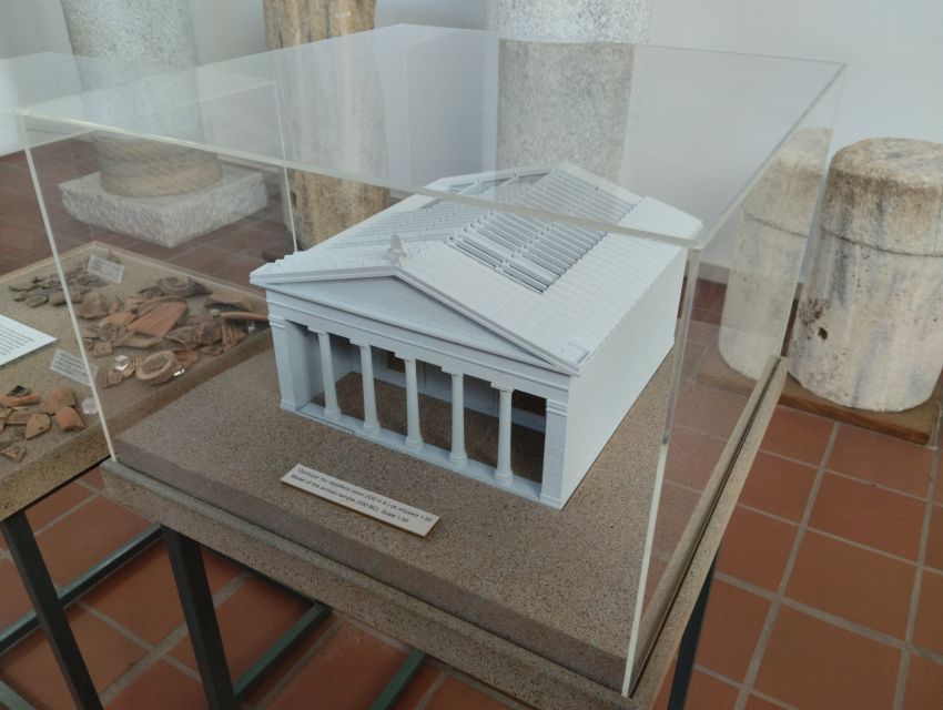 Naxos: Highlights Bus Tour with Free Time for Lunch and Swim - Apiranthos, marble lanes, and lunch