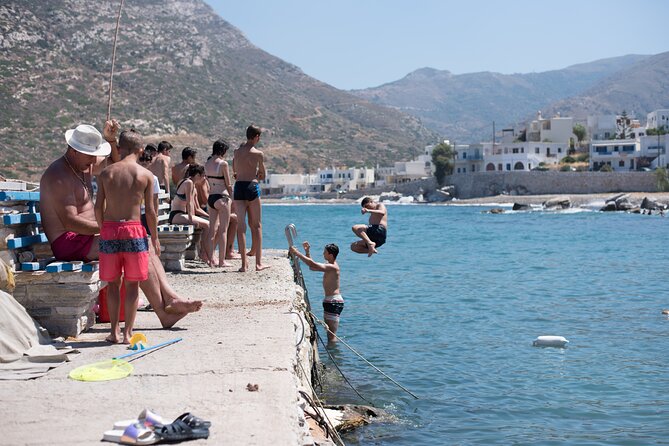 Naxos Highlights Bus Tour with Free Time for Lunch at Apeiranthos - Apiranthos: the best place for lunch and a walk