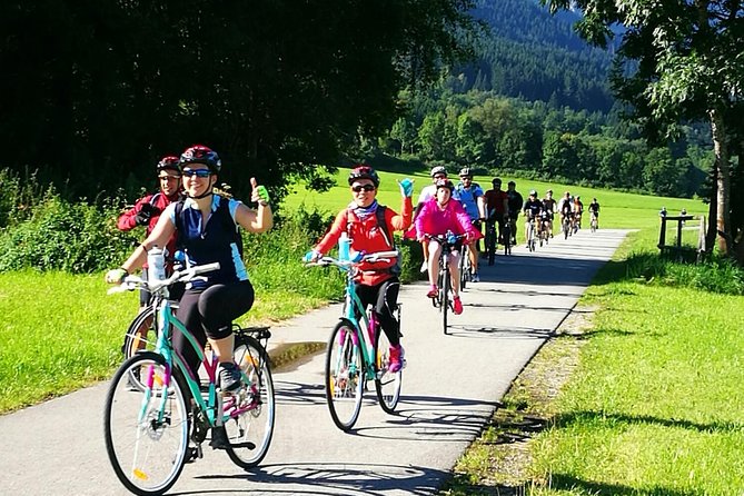 Neuschwanstein Castle by Bus Incl. Bike Ride or Hohenschwangau - Schwansee and the optional swim