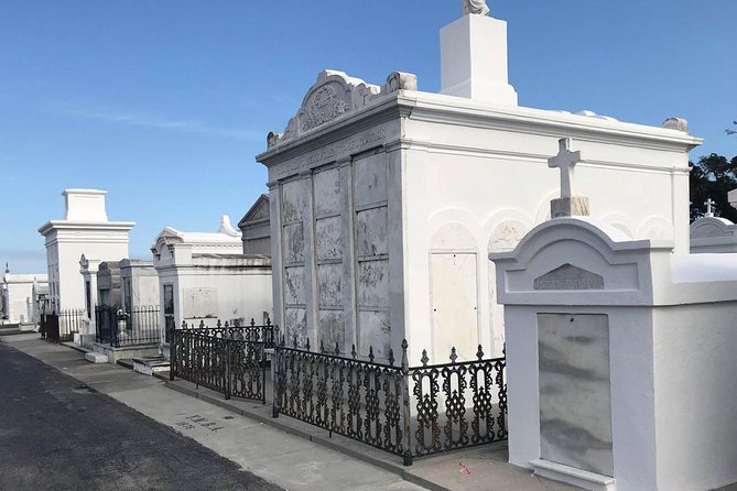 New Orleans City and Cemetery 2-Hour Bus Tour - Katrina, the 9th Ward, and stories of rebuilding