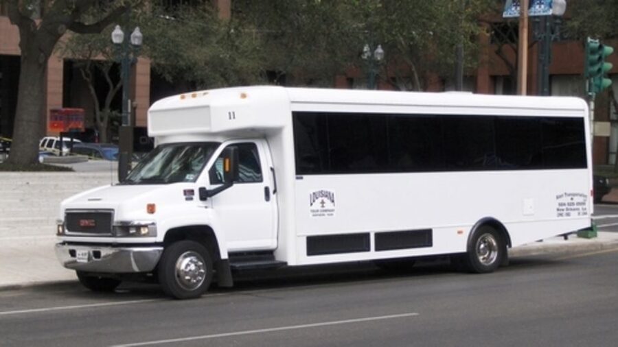 New Orleans: City & Cemetery Tour by Air-Conditioned Minibus - Why this three-hour tour works as a first look at New Orleans