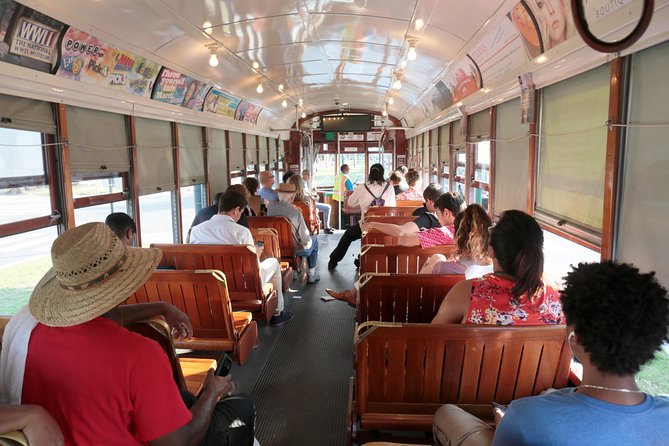 New Orleans City Sightseeing Hop-On Hop-Off Bus Tour - Stops 10 to 15: museums, Magazine Street, and the Garden District