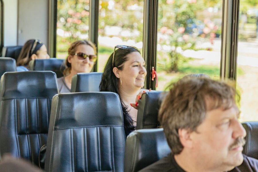 New Orleans: Sightseeing Bus Tour - Lake Pontchartrain and the Uptown Ride