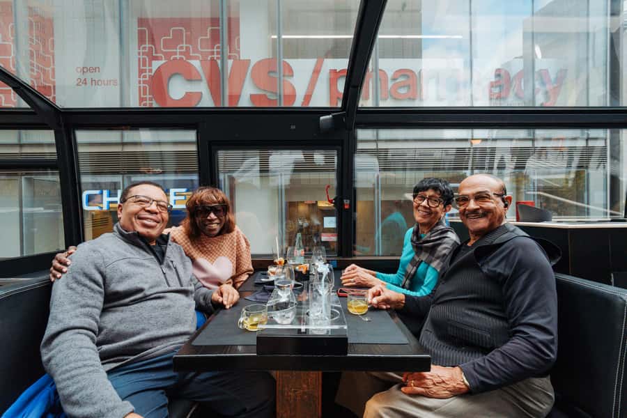 New York City: Bustronome Gourmet Lunch Tour on a Luxury Bus - The Manhattan route: sightseeing without leaving the table