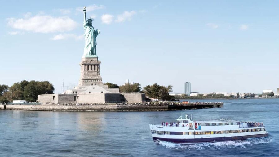 New York City: Discover Pass with Hop-on Hop-off Bus Tour - Key points to know before booking