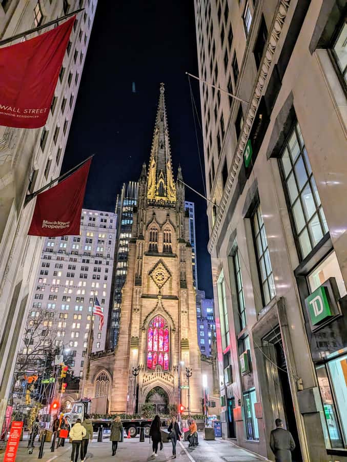 New York City: Guided Private Glass-Top Bus Tour at Night - The bus, group size, and comfort