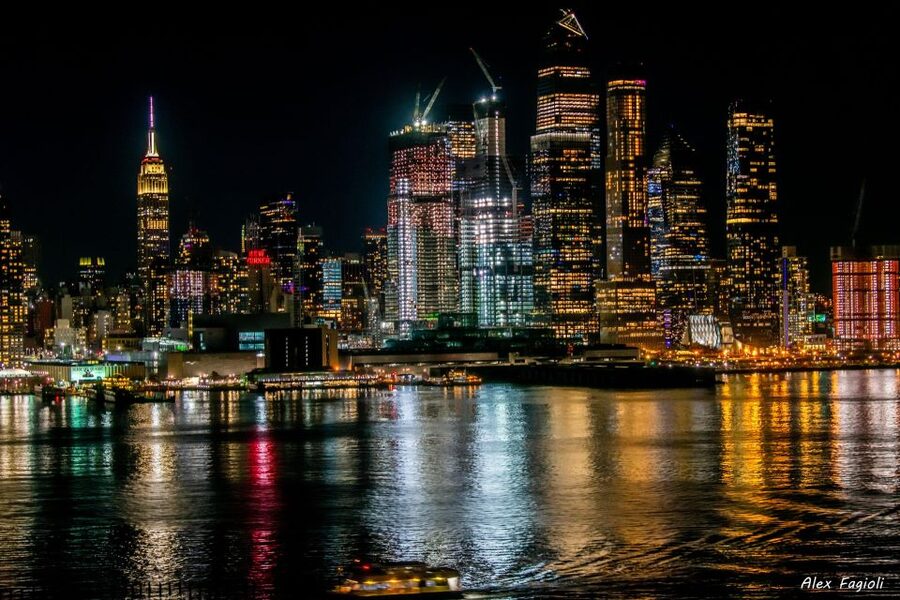 New York City: Night Skyline Bus Tour with Pizza Slice - Key points at a glance