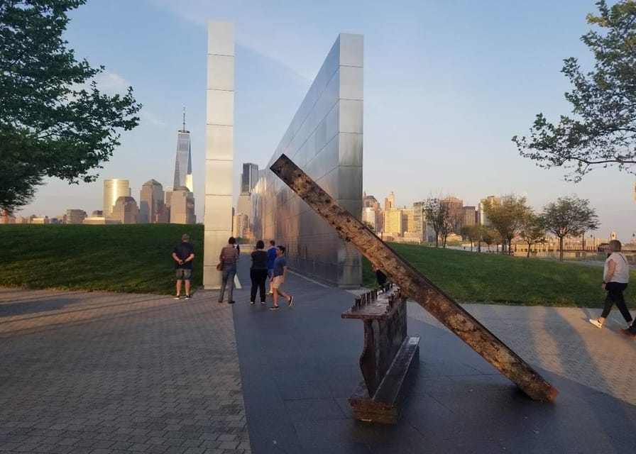 New York City Night Views - A panoramic hop-on-hop-off tour - Why the New Jersey waterfront makes sense at night