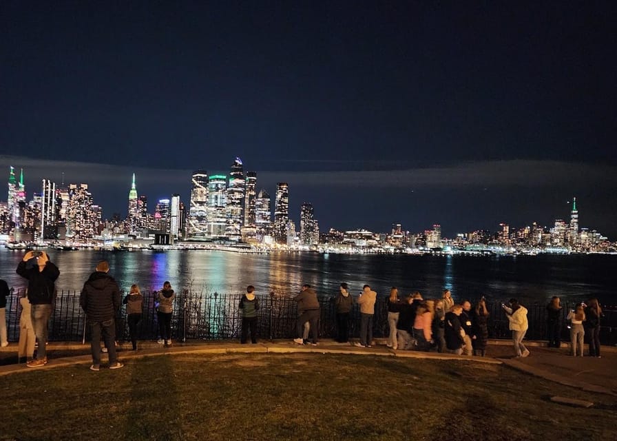 New York City Night Views - A panoramic hop-on-hop-off tour - Frank Sinatra’s statue and Hoboken character